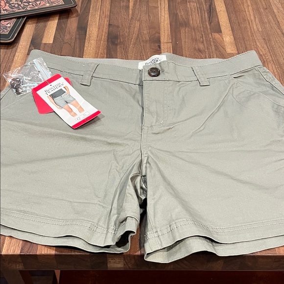 Boston Traders Pants - Boston Traders Olive Green Womens Casual Shorts